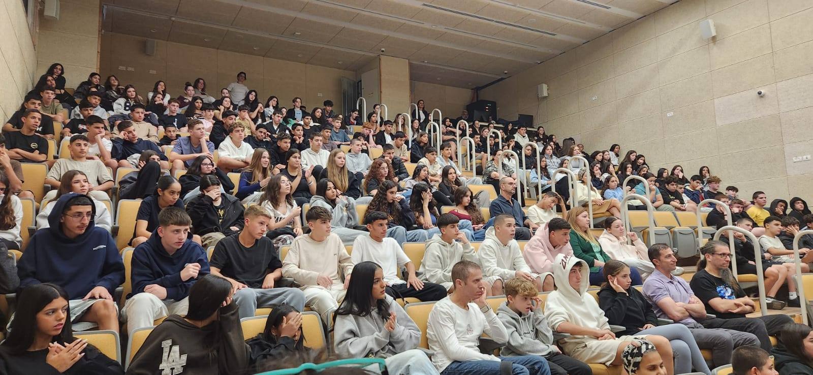 588865241_1289130629685135_4704189685684445234_n